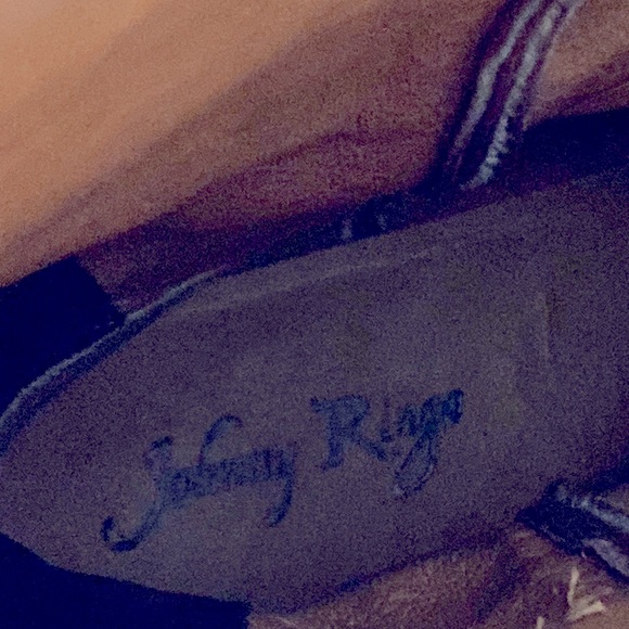 Excellence in motion wearing a fabulous Johnny Ringo boots🌺🌸🌺 - Picture 14 of 15